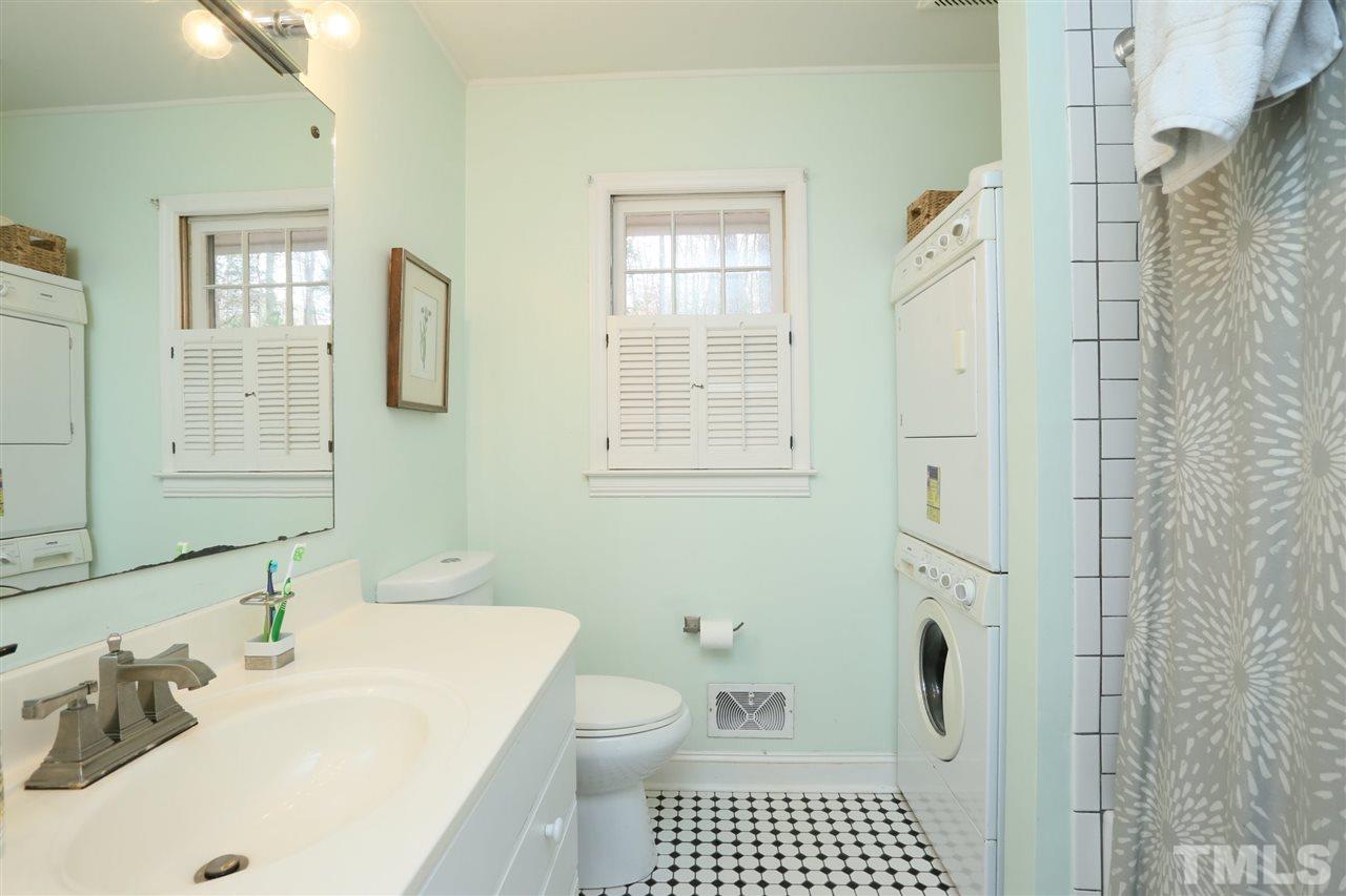 628 Tinkerbell Road Chapel Hill, NC 27517 - Photo 17 of 24 Gallery Image 17