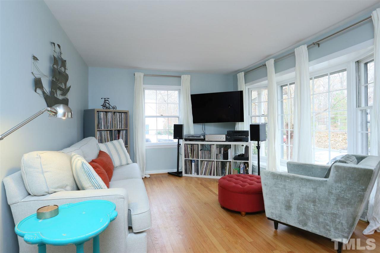 628 Tinkerbell Road Chapel Hill, NC 27517 - Photo 3 of 24 Gallery Image 3