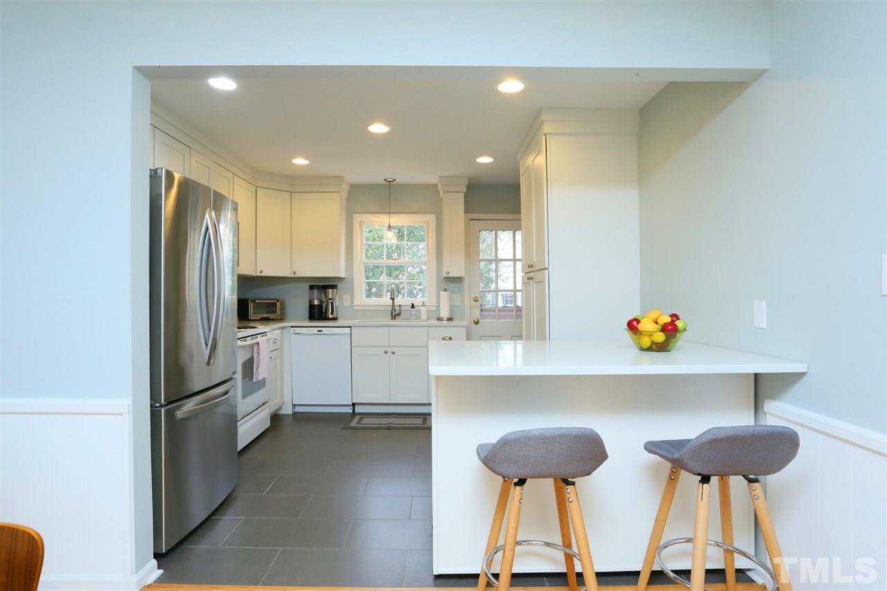 628 Tinkerbell Road Chapel Hill, NC 27517 - Photo 4 of 24 Gallery Image 4