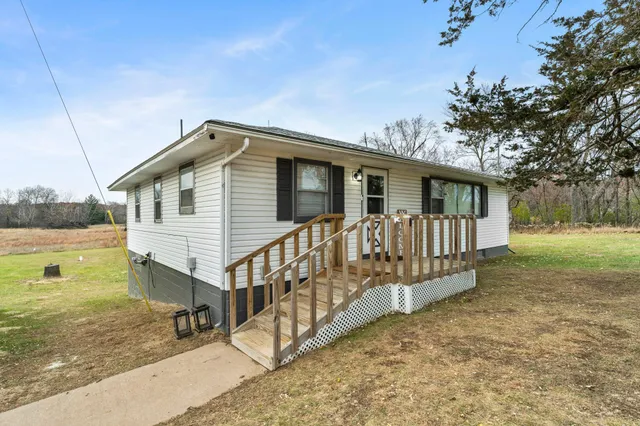 $329,900 | 32536 Jackson Road Northeast, Cambridge, MN 55008