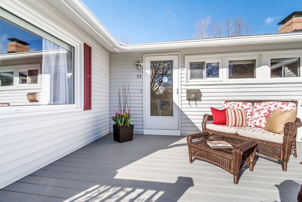 54 Brookfield Road Andover, MA 01810 - Photo 5 of 21 Gallery Image 5