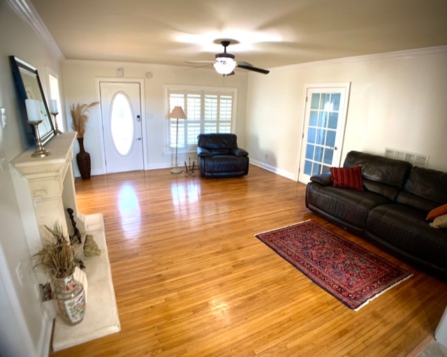 207 West Rose Avenue Foley, AL 36535 - Photo 6 of 34 Living Room