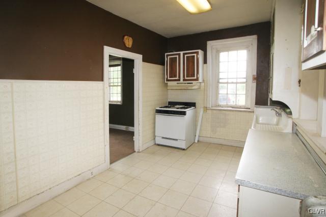 705 Jacktown Road Bangor, PA 18013 - Photo 8 of 12 Gallery Image 8