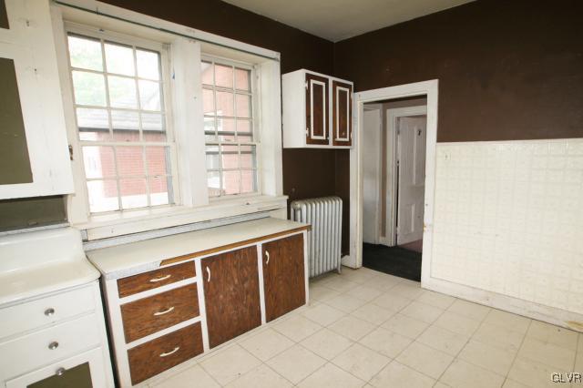 705 Jacktown Road Bangor, PA 18013 - Photo 9 of 12 Gallery Image 9