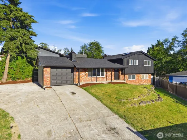 $699,950 | 1813 South 244th Place, Des Moines, WA 98198