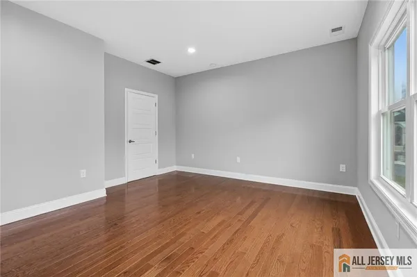 $4,500 | 19 Utica Road, Edison, NJ 08820