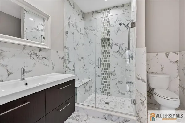 $4,500 | 19 Utica Road, Edison, NJ 08820