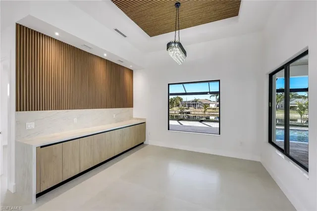 $799,000 | 141 Southeast 21st Street, Cape Coral, FL 33990