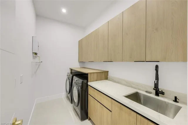 $799,000 | 141 Southeast 21st Street, Cape Coral, FL 33990