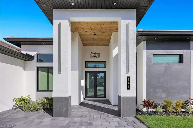 $799,000 | 141 Southeast 21st Street, Cape Coral, FL 33990