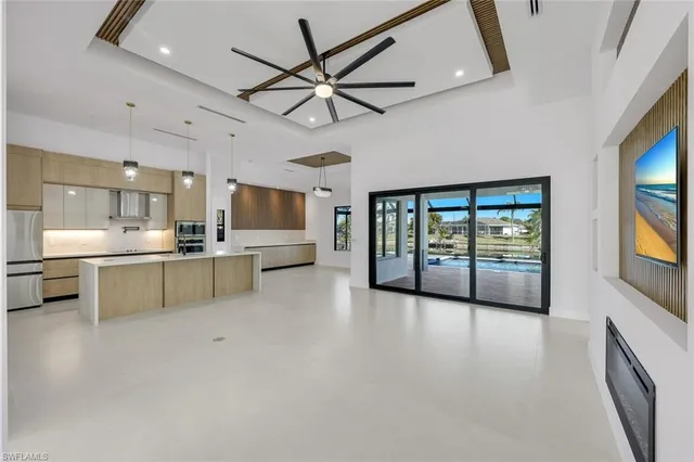 $799,000 | 141 Southeast 21st Street, Cape Coral, FL 33990