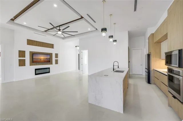 $799,000 | 141 Southeast 21st Street, Cape Coral, FL 33990