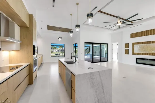 $799,000 | 141 Southeast 21st Street, Cape Coral, FL 33990