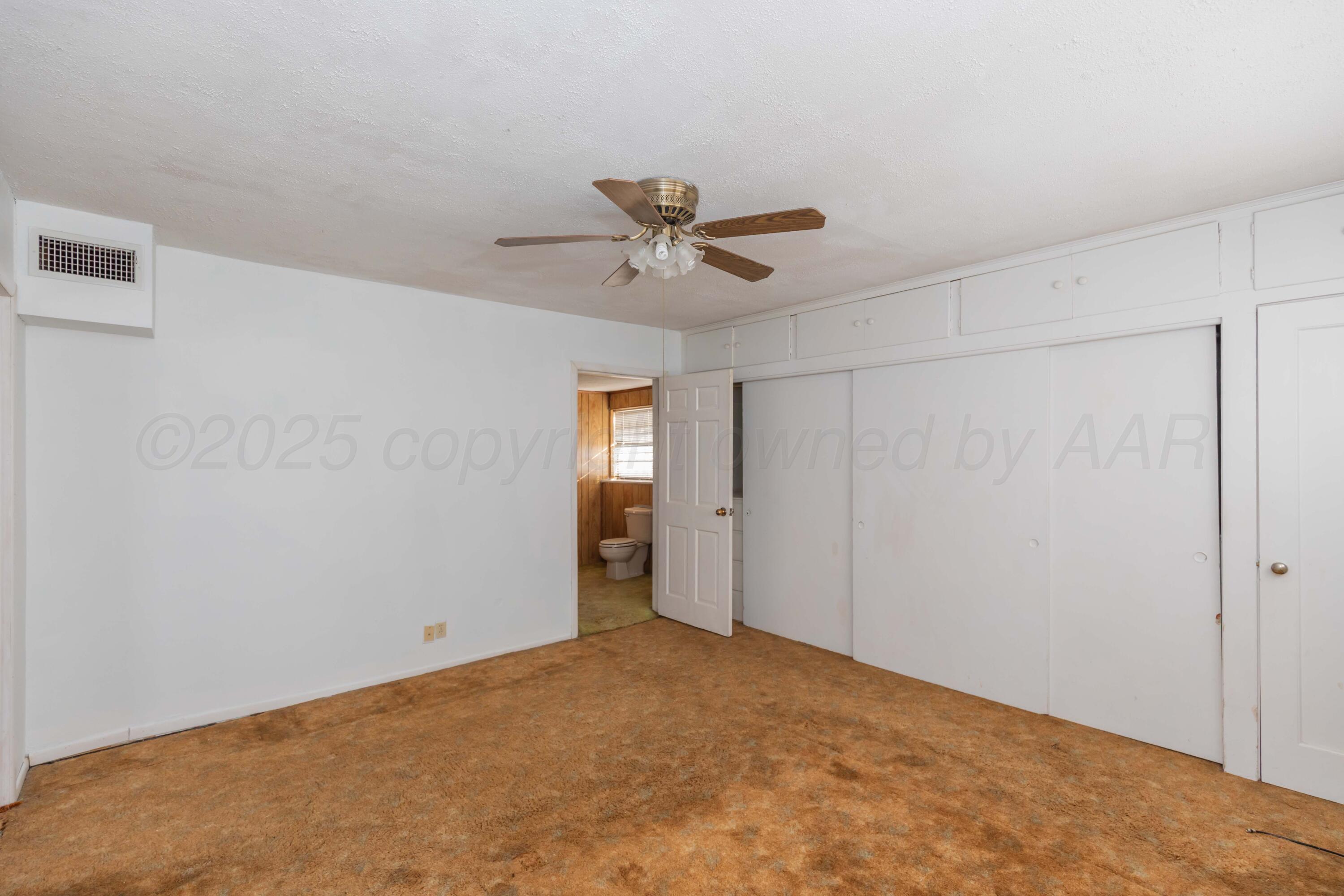1808 Orange Street Amarillo, TX 79107 - Photo 28 of 38 a view of a livingroom with a ceiling fan