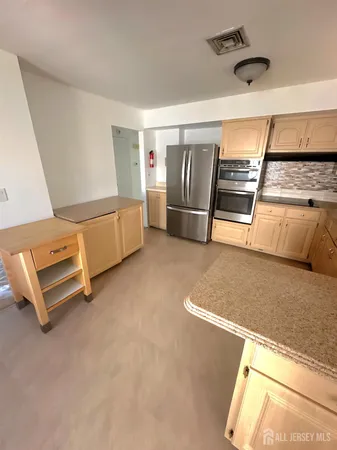 $3,800 | 182 Bloomfield Avenue, Iselin, NJ 08830