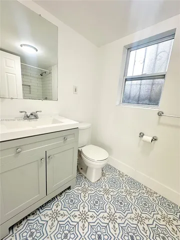 $1,700 | 553 Northeast 65th Street, Unit 3, Miami, FL 33138