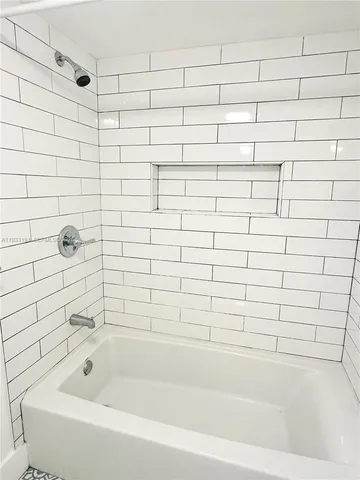 $1,700 | 553 Northeast 65th Street, Unit 3, Miami, FL 33138