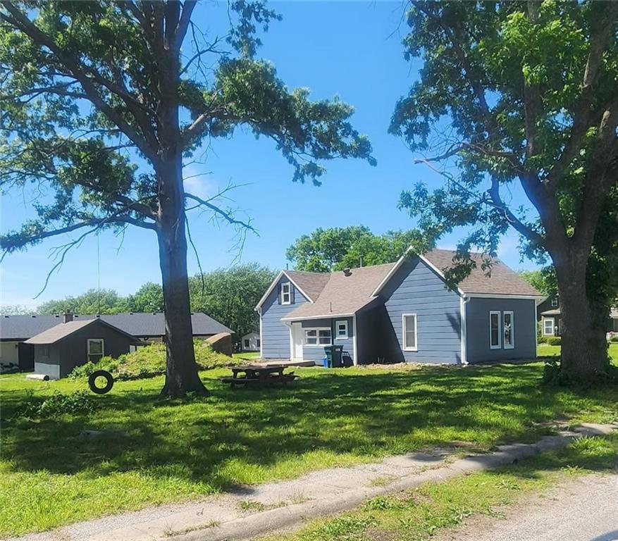 403 East Chestnut Street Archie, MO 64725 - Photo 4 of 36