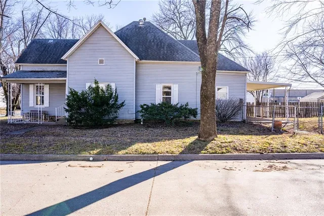 $115,000 | 119 North Garfield Avenue, Chanute, KS 66720