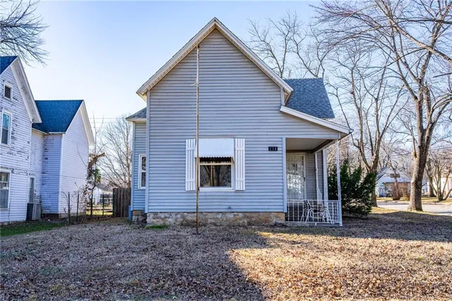 $115,000 | 119 North Garfield Avenue, Chanute, KS 66720