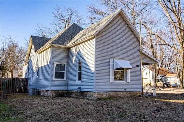 $115,000 | 119 North Garfield Avenue, Chanute, KS 66720