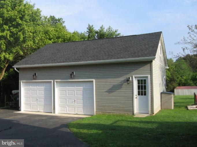 152 Ridge Road Rising Sun, MD 21911 - Photo 4 of 26 Garage 1