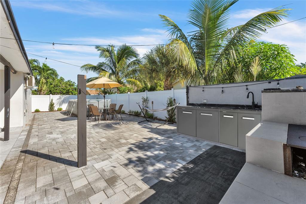 22718 Southwest 65th Terrace Boca Raton, FL 33428 - Photo 17 of 37