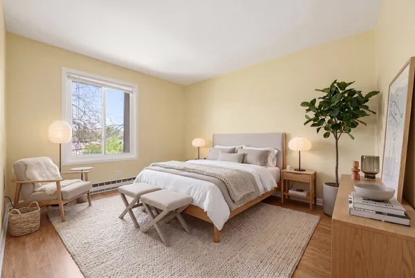 $1,800 | 744 Briar Hill Lane, Unit 5, Addison, IL 60101