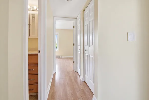 $1,800 | 744 Briar Hill Lane, Unit 5, Addison, IL 60101