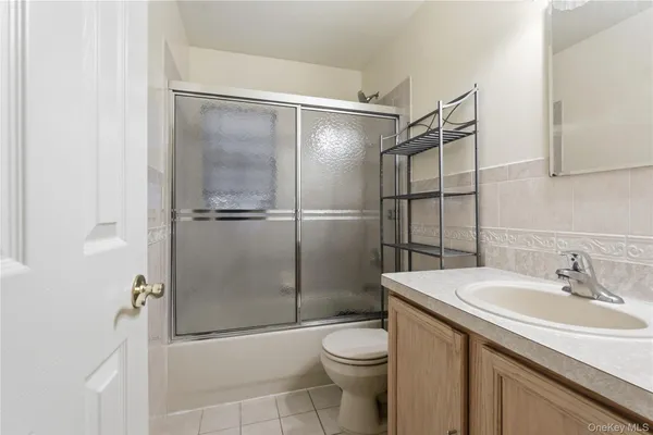 $525,000 | 163 Surf Drive | Harding Park