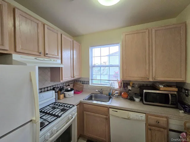 $560,000 | 163 Surf Drive | Harding Park