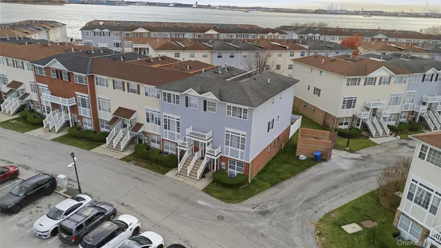 $560,000 | 163 Surf Drive | Harding Park