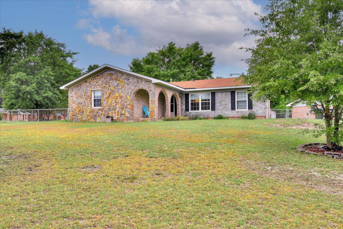 2709 Barclay Road Hephzibah, GA 30815 - Photo 2 of 25 02-102