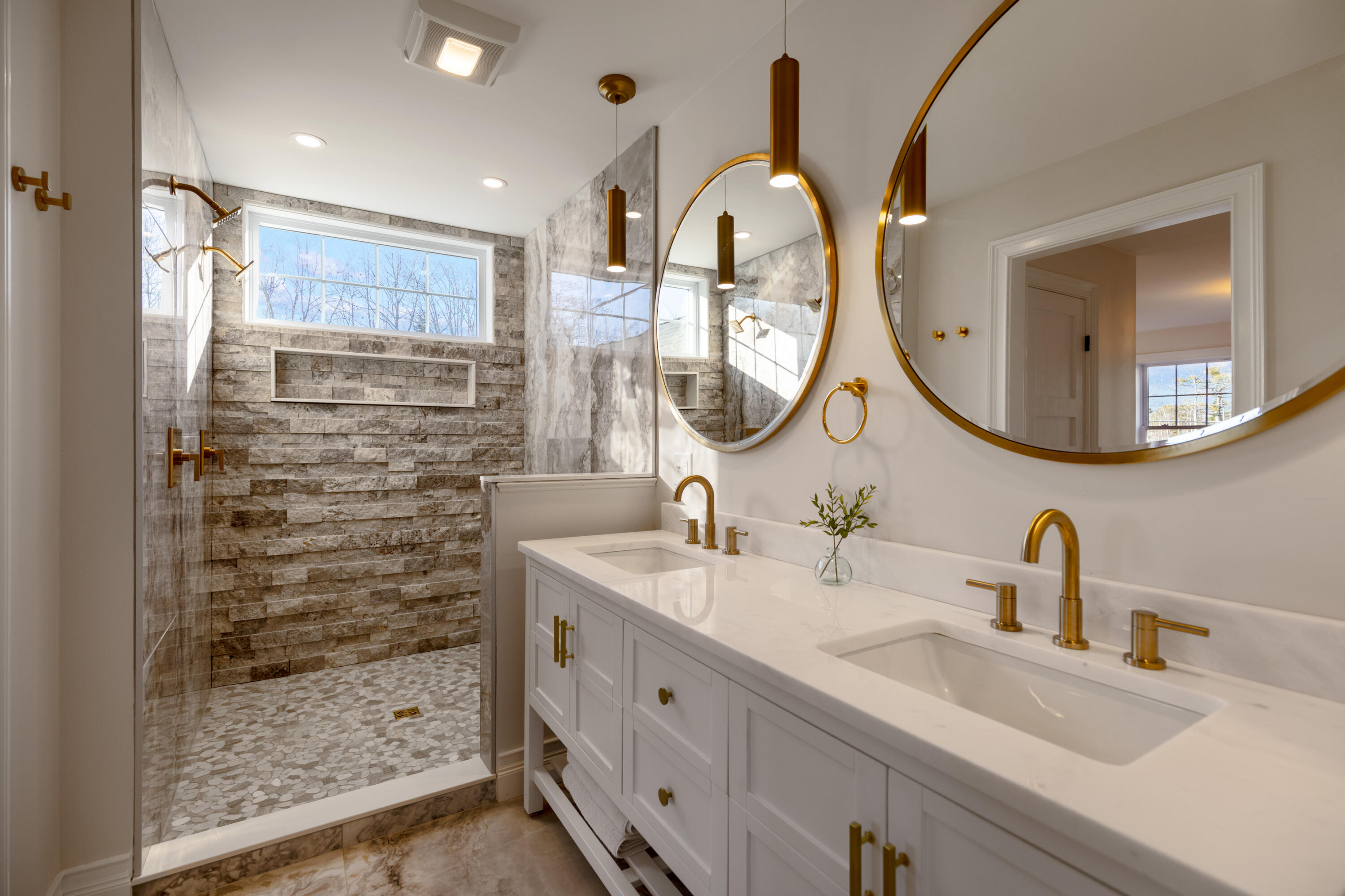 46 Log Cabin Road Arundel, ME 04046 - Photo 41 of 68 Primary En-suite Bath