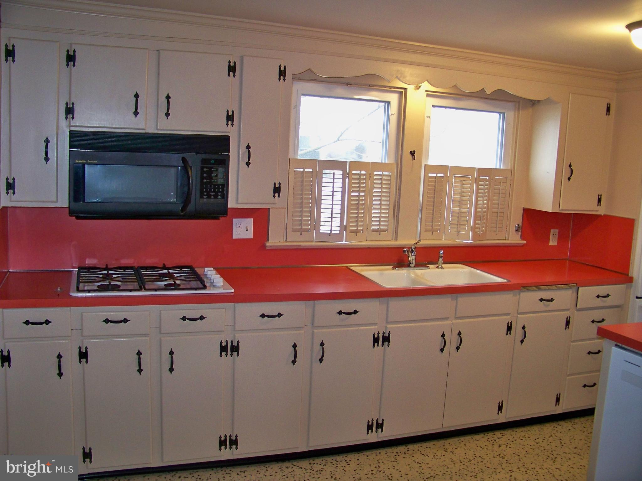 1222 Georgetown Road Christiana, PA 17509 - Photo 9 of 20 Kitchen