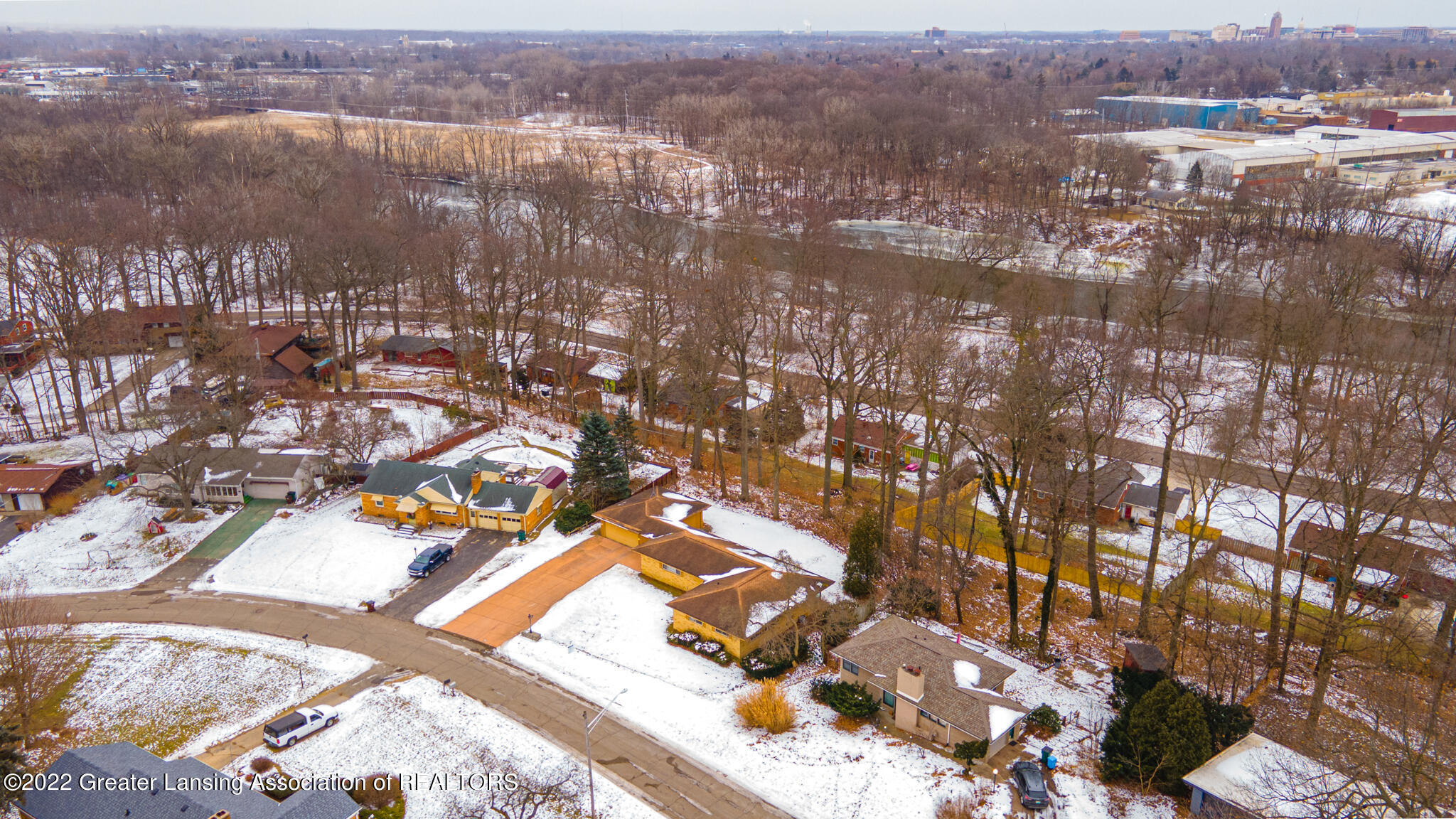 2233 Cumberland Road Lansing, MI 48906 - Photo 31 of 33 2233Cumberland31