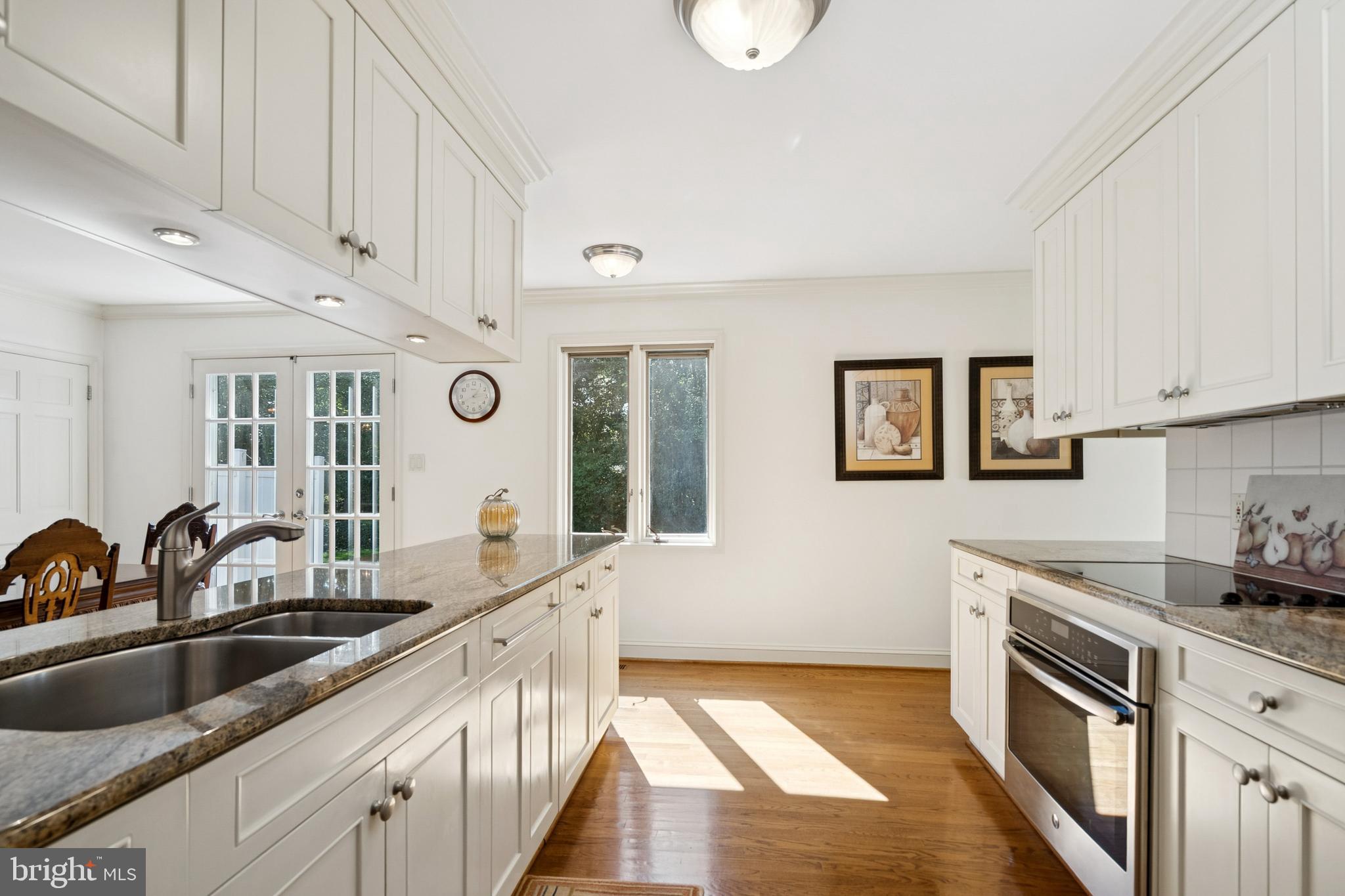 720 Maple Court Moorestown, NJ 08057 - Photo 5 of 28 Brand New Kitchen