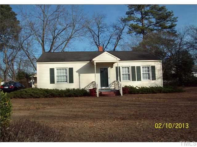 704 Fairground Road Dunn, NC 28334 - Photo 1 of 12 Gallery Image 1
