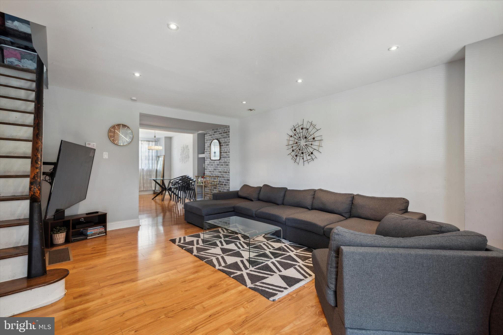 8052 Temple Road Philadelphia, PA 19150 - Photo 8 of 15 Gallery Image 8