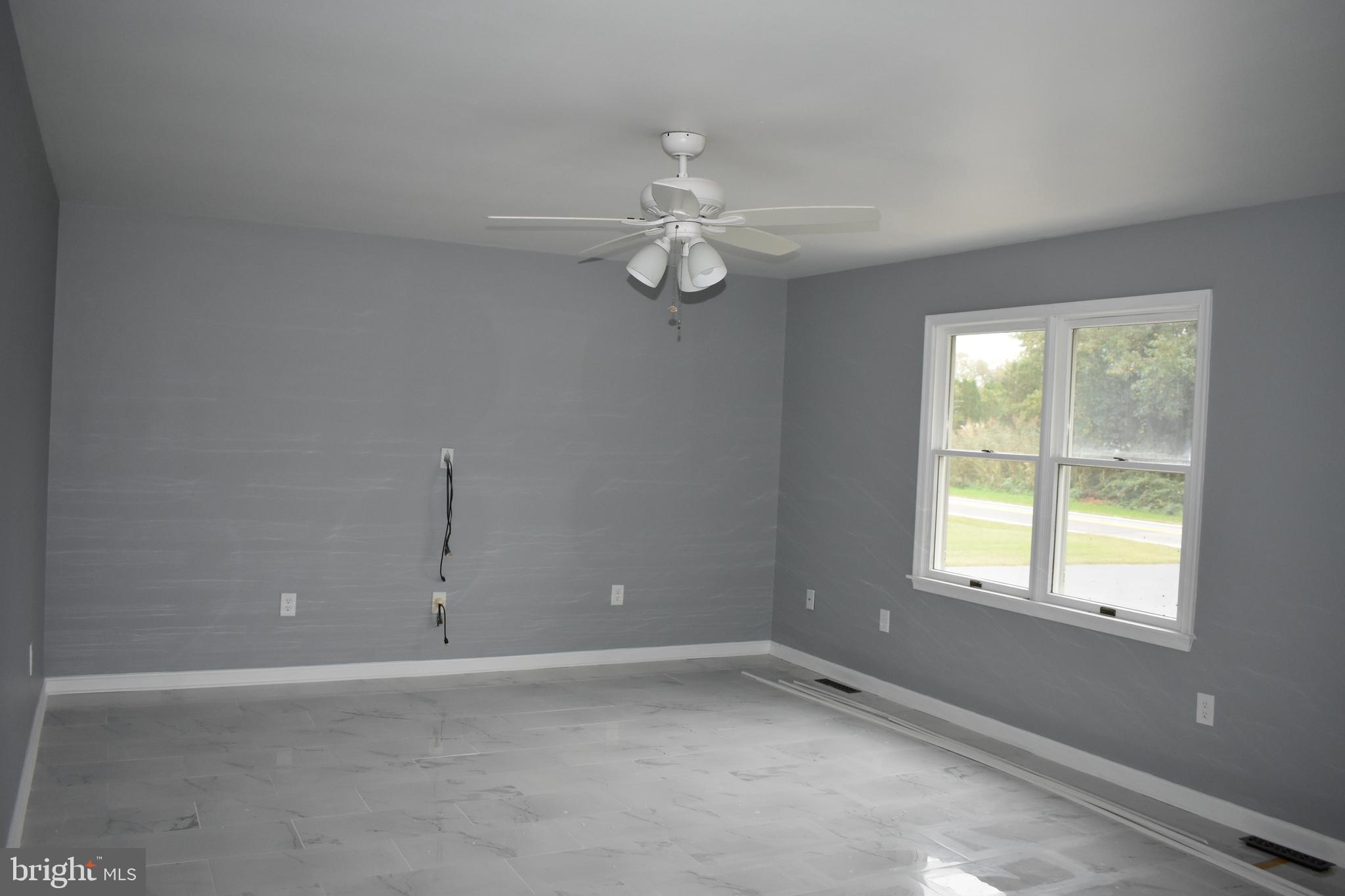 571 West Denneys Road Dover, DE 19904 - Photo 7 of 24 Livingroom