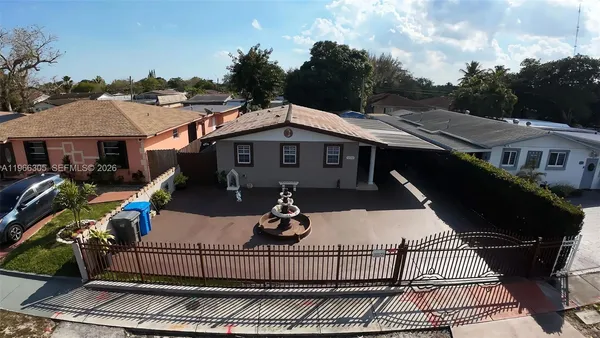 aerial view of a house with entertaining space