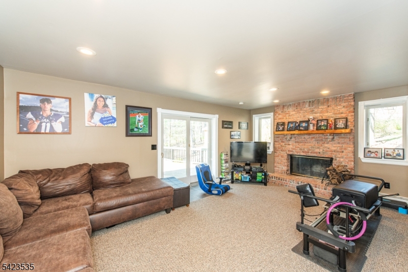 33 Lawrence Road Randolph, NJ 07869 - Photo 18 of 25