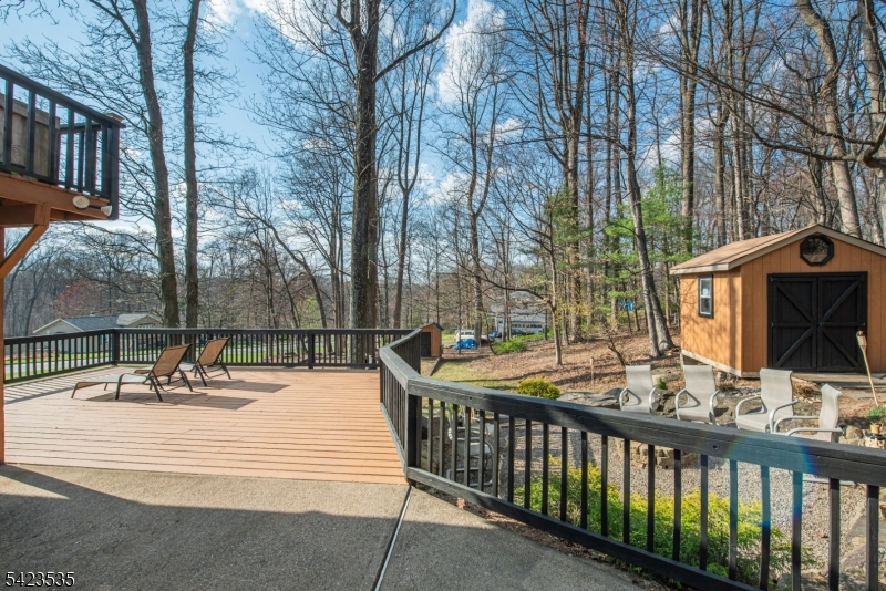 33 Lawrence Road Randolph, NJ 07869 - Photo 23 of 25