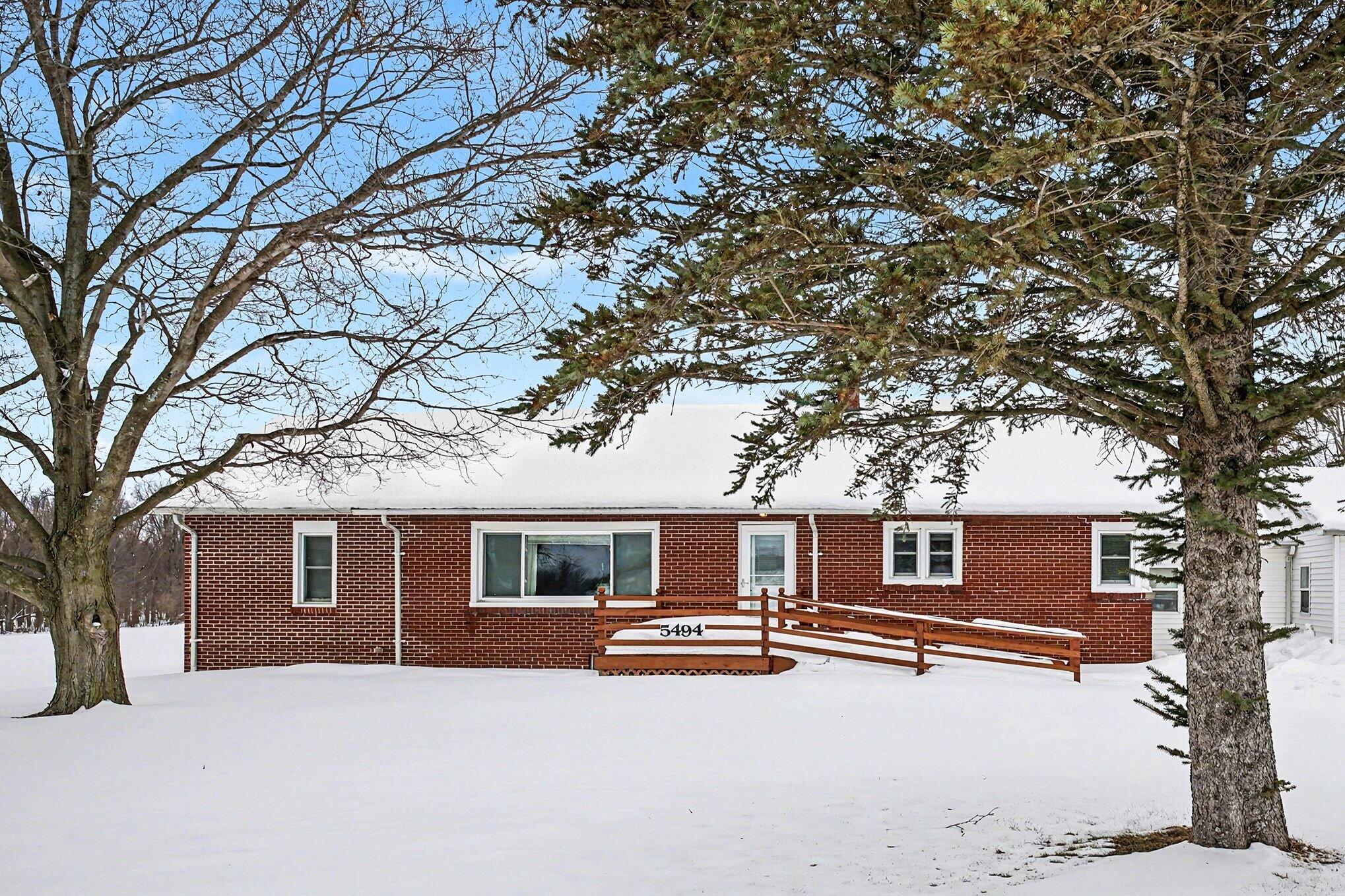 5494 Old Pipestone Road Eau Claire, MI 49111 - Photo 11 of 50 002_file_6521