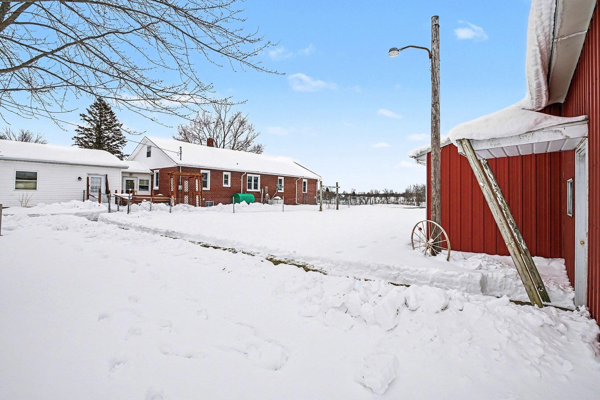 5494 Old Pipestone Road Eau Claire, MI 49111 - Photo 14 of 50 004_file_5463