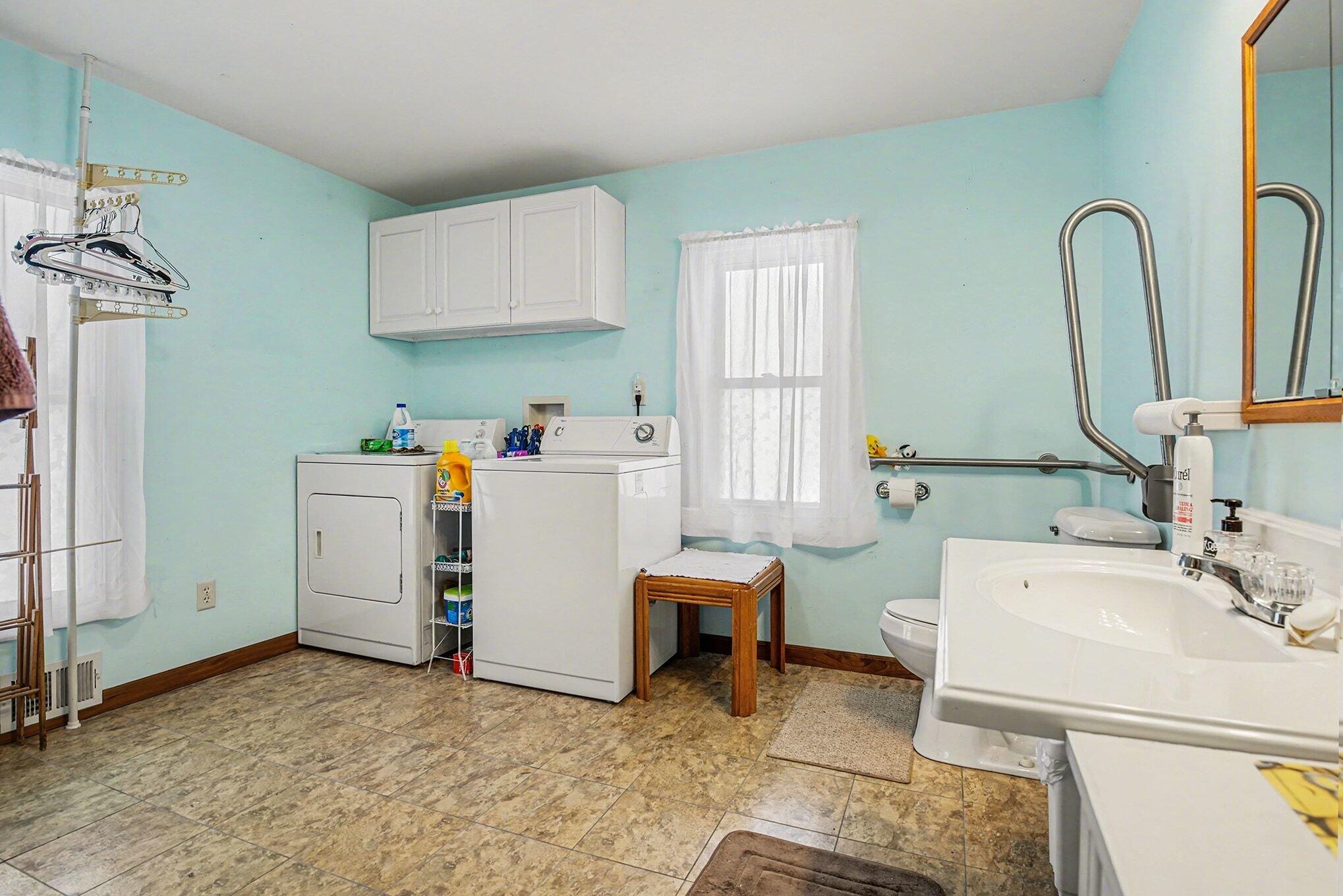 5494 Old Pipestone Road Eau Claire, MI 49111 - Photo 18 of 35 021_file_4208