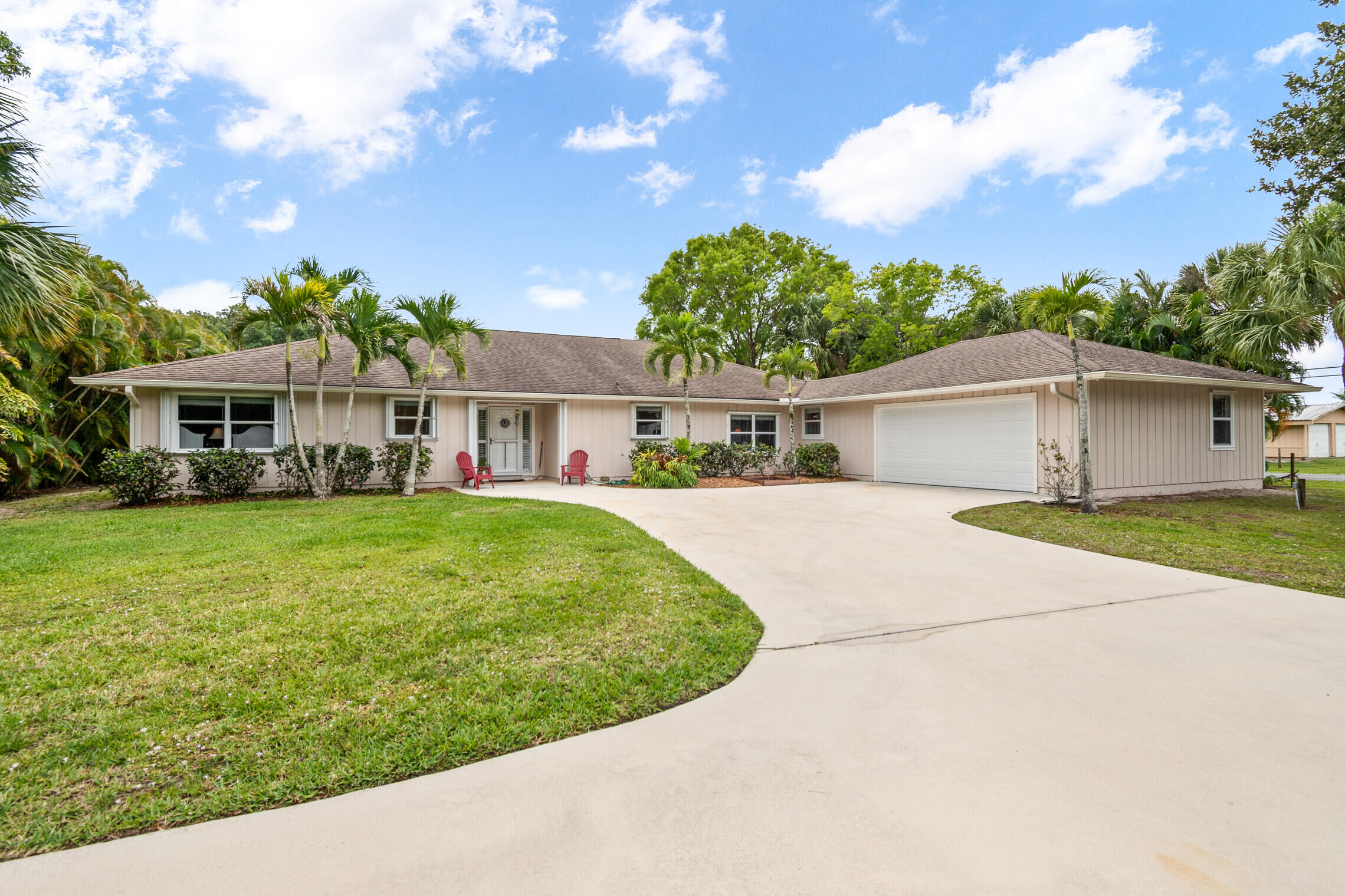 a view of house with outdoor space