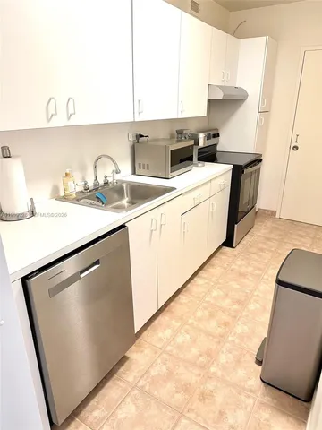 $3,600 | 100 Lincoln Road, Unit 431, Miami Beach, FL 33139