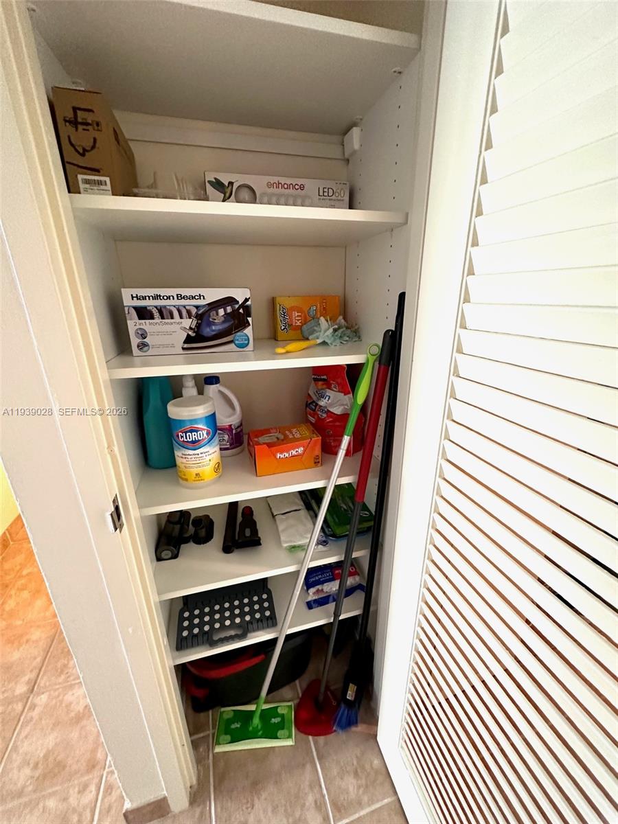 100 Lincoln Road, Unit 431 Miami Beach, FL 33139 - Photo 21 of 34 a view of washer and dryer