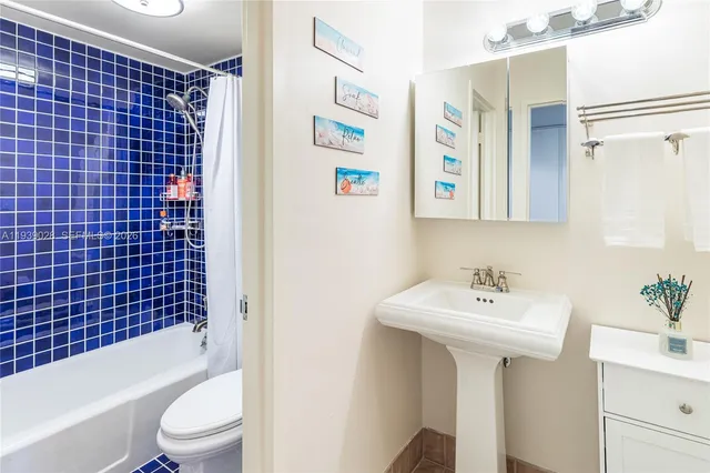 $3,600 | 100 Lincoln Road, Unit 431, Miami Beach, FL 33139